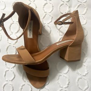 Steve Madden - Low-Heel Sandals - Size 7.5 - Color: Tan/Nude